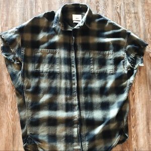 Army Green Short-Sleeve Fringed Flannel